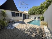 Un Petit Coin de Provence - Istres - Maison Contemporaine Avec Piscine Privée Chauffée, Entre Plages Et Provence, Borne 11 kW - Chambres d'hôtes Istres