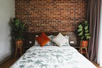 Camera Matrimoniale con Vista Giardino