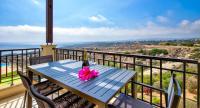 Beautiful Sea and Sunset Views from Apartment CE13, Theseus Village, Aphrodite Hills - Bed and Breakfast Kouklia