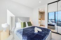 City and Sunrise View 2 Bed 2 Bath above Level 60 next to Skybus - Chambres d'hôtes Melbourne