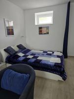Studio (4 Adults) - Pirties street 4G