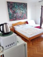 Villa Milas - Soba 02 - Bed and Breakfast Tkon