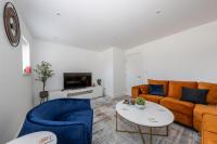 CONTRACTORS FAVOURITE, LUXURY LIVING, LARGE PREMIUM HOUSE, NEWLY BUILT, FREE PARKING FOR UP TO 4 VEHICLES, GREAT ACCESS TO CENTRAL LUTON & THE M1 and A6 - Bed and Breakfast Luton