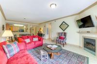 Mountain Escape with Pool Access in Pigeon Forge! - Bed and Breakfast Pigeon Forge