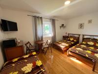 Comfort Triple Room with Shower