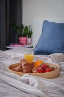 Apartament Green Plant - 1 lub 2 oddzielne sypialnie, taras 30m2, garaż podziemny, FV vat, Targi, klima, dostęp 24h - Chambres d'hôtes Kielce