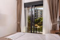 Appartamento con 1 Camera da Letto, Balcone e Vista Montagna 