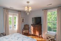 Zimmer mit Queensize-Bett und Balkon