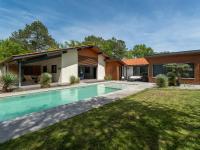 Villa Contemporaine 14 Pers. avec Piscine Chauffée et Jardin - Dune du Pyla et Plages à Proximité - FR-1-319-512 - Chambres d’hôtes Biscarrosse