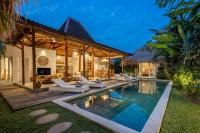 Renovated Villa Zayya, Central Oberoi Seminyak - Bed and Breakfast Seminyak