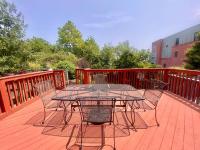Easy PATH&Bus access- NYC| designer home + Deck. - B&B