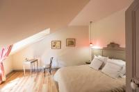 Chateau de Lourdes - B&B Saint-Méloir-des-Ondes