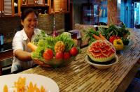 Luxury 8 - 9 Bedroom Pool Villa - Ferienwohnung Kamala Beach