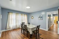 Comfy 3BR Flat Close to the Falls apts - Chambres d'hôtes Niagara Falls