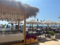 Dona Elegant Beach Apartment - B&B