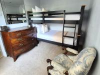 Historic Tollhouse & Riverside Garden nr Cathedral - B&B Salisbury
