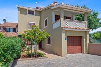 Villa Maras with yard, 400 m to the beach - B&B Pola