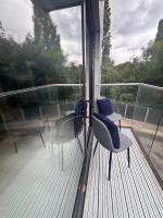 #23 Lux stylish 2 bed 2 bath with balcony NEC n12 - Sleeps 4 - "Perfect for contractors and Families - Free Parking" - Chambres d'hôtes Birmingham