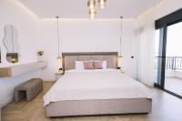 Deluxe One-Bedroom Apartment