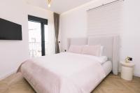 Two-Bedroom Apartment with Balcony and Sea View