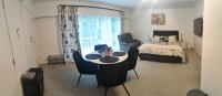 Hamilton Homestay - B&B