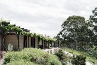 The Ridge House - Stylish Gippsland Getaway - B&B Yarragon