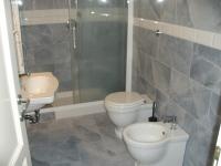 Classic One-Bedroom Apartment with King Bed