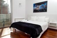 One-Bedroom Apartment with Balcony