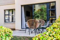 Modern Family Retreat, Fourways, Pool and Wifi - Chambres d’hôtes Centane