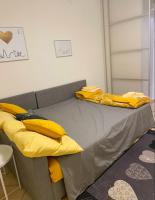 Urban STUDIO LUNA with sky view - B&B Rijeka
