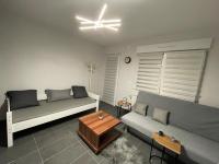 Studio Rénové avec parking et balcon - B&B Fegersheim