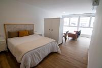 Pensión Mara - Bed and Breakfast Vigo