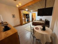 Studio Apartment with Queen Bed