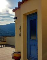 Jolie maison de village avec vue - B&B Maury