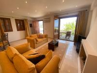 Stunning 2 bedroom home with panoramic views - Ferienwohnung