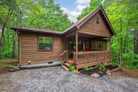 Serene Escape Minutes from Smoky Mountain Fun - Bed and Breakfast Pigeon Forge
