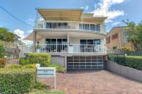 Salt & Sky - Kawana Rooftop Beach Break - Bed and Breakfast Buddina