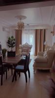 Appartamento con 3 Camere da Letto