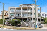 Point Cartwright Penthouse - Ocean and River Views - B&B