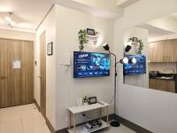 1BR Condotel with Balcony at FAME Residences #FM35-1 - Chambres d’hôtes Manille