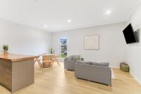 The Sailfish Suite - Beachside Granny Flat by uHoliday - B&B Kingscliff