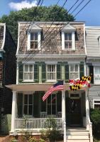 1879 Downtown Annapolis Home with Koi Ponds and Gardens - B&B Annapolis