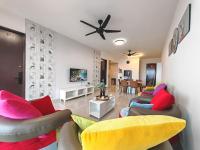 Simfoni Spacious 3 Bedroom w Wi-Fi and Netflix - Ferienwohnung Serdang