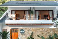 NMBR Four - New 2BR Stylish villa with private Pool & Garden - Ferienwohnung Katilampak