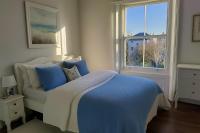 Sunny Riverside Victorian Flat - B&B Surbiton