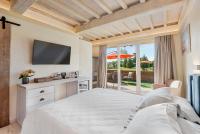 Queen Room with Garden View