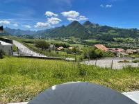 Au Chant des Grillons - studio ensoleillé en Gruyère - B&B Estavannens Dessous