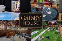 Gatsby House Mansion w Game Lounge & Hot Tub - Ferienwohnung Louisville