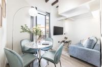 Two-Bedroom Deluxe Apartment with Balcony