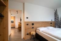 Apartment with Garden View